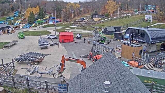 Webcam Bromont: Lift Express du Village