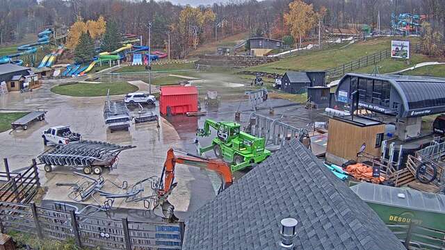 Webcam Bromont: Lift Express du Village