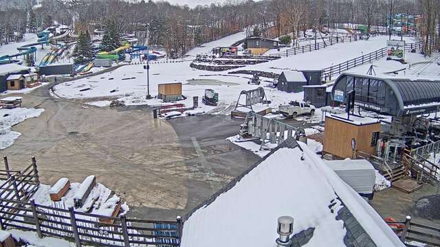 Webcam Bromont: Lift Express du Village