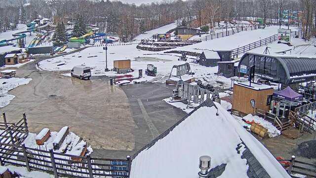 Webcam Bromont: Lift Express du Village