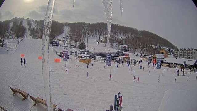 Webcam Bromont: Lift Express du Village