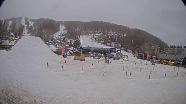 Webcam Bromont: Lift Express du Village