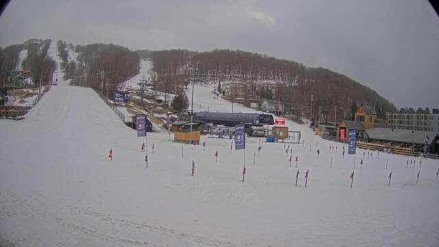 Webcam Bromont: Lift Express du Village
