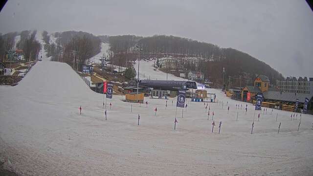 Webcam Bromont: Lift Express du Village