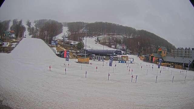 Webcam Bromont: Lift Express du Village