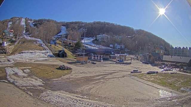 Webcam Bromont: Lift Express du Village