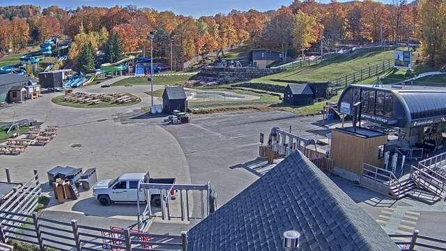 Webcam Bromont: Lift Express du Village