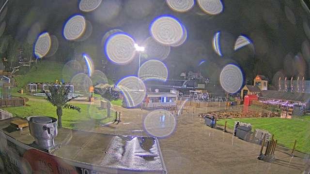 Webcam Bromont: Lift Express du Village
