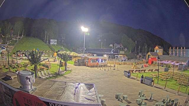 Webcam Bromont: Lift Express du Village