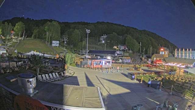 Webcam Bromont: Lift Express du Village