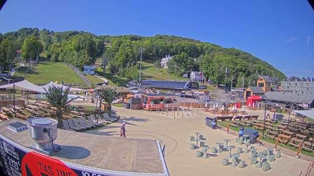 Webcam Bromont: Lift Express du Village