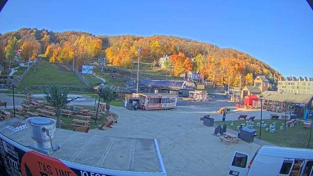 Webcam Bromont: Lift Express du Village