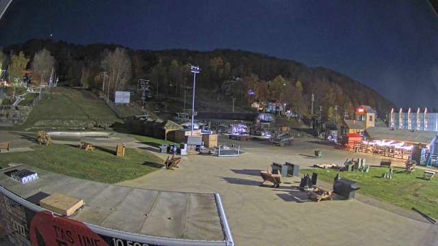 Webcam Bromont: Lift Express du Village