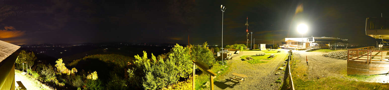 Webcam Bromont: Summit