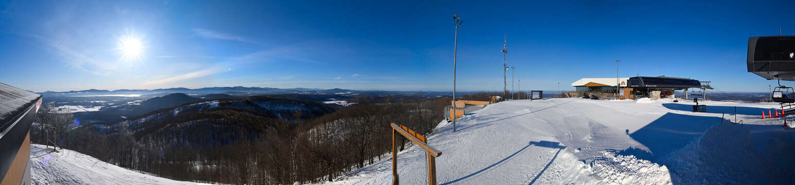 Webcam Bromont: Summit