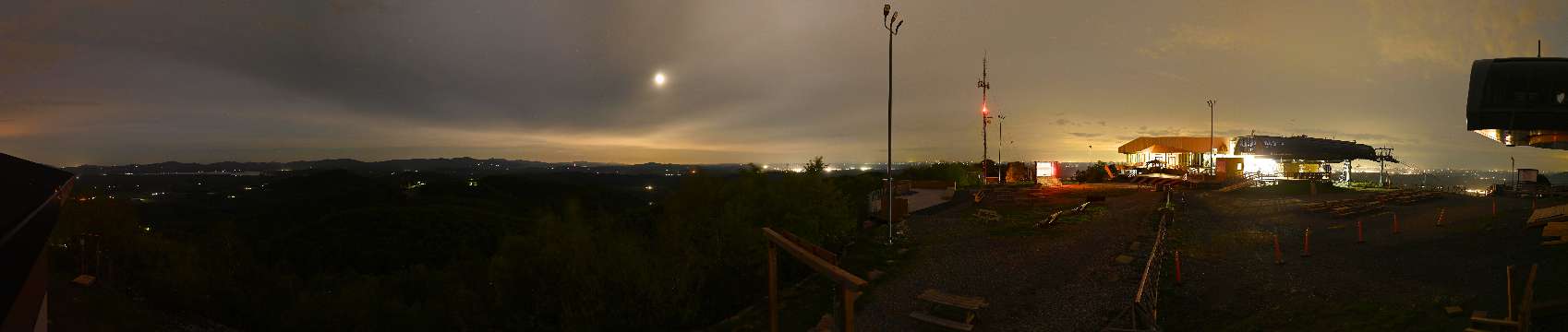 Webcam Bromont: Summit