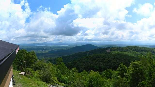 Webcam Bromont: Summit