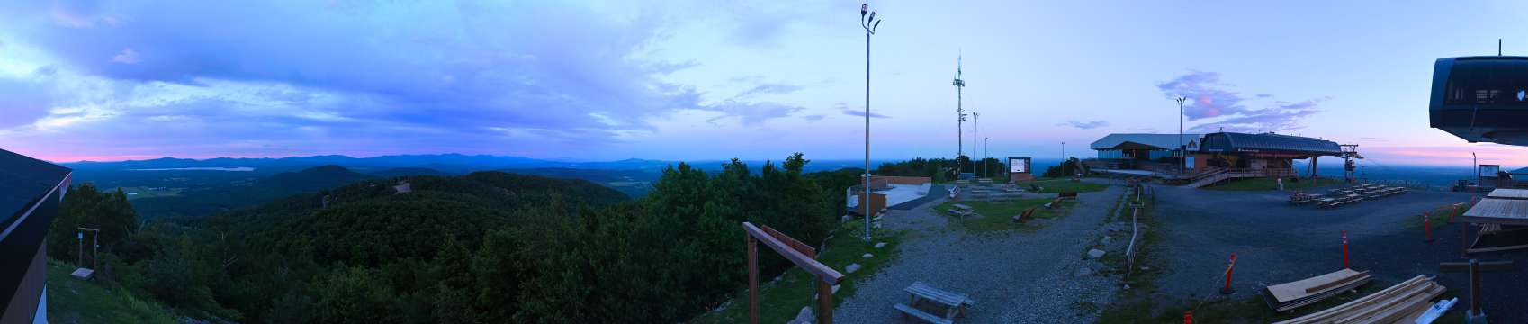 Webcam Bromont: Summit