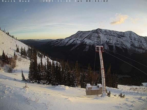 Webcam Castle Mountain: North Road