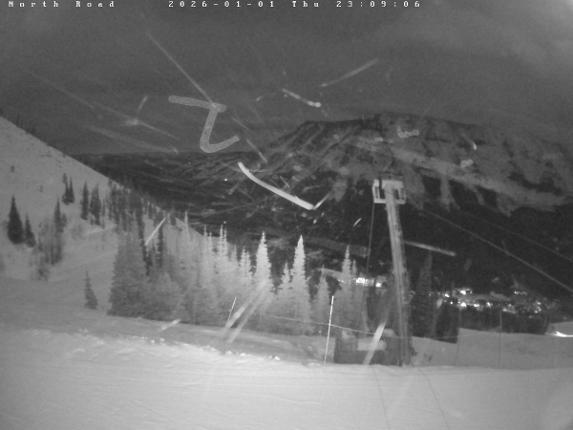 Webcam Castle Mountain: North Road