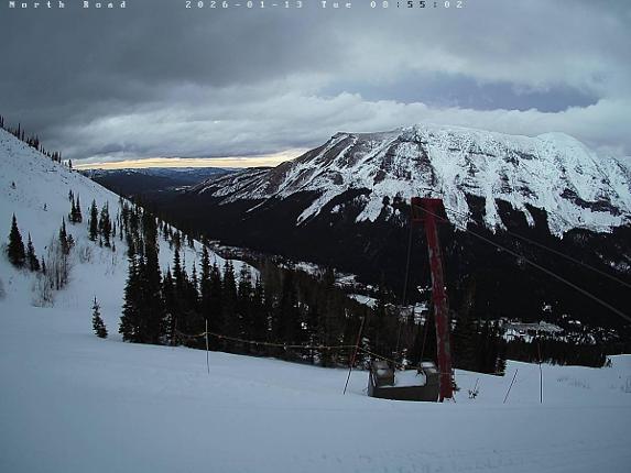 Webcam Castle Mountain: North Road