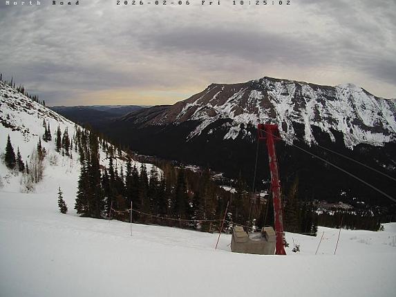 Webcam Castle Mountain: North Road