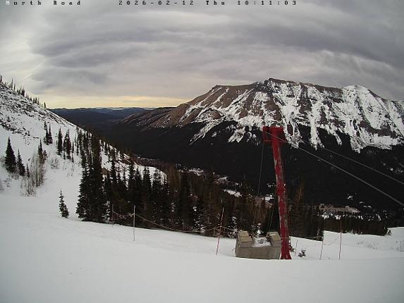 Webcam Castle Mountain: North Road
