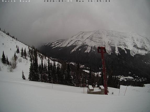 Webcam Castle Mountain: North Road