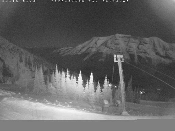 Webcam Castle Mountain: North Road