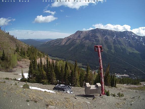 Webcam Castle Mountain: North Road