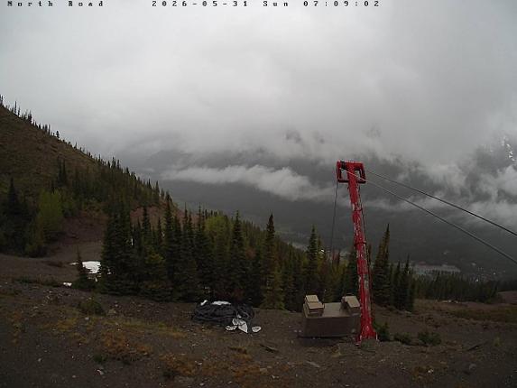 Webcam Castle Mountain: North Road