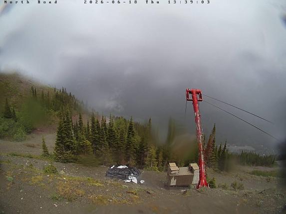 Webcam Castle Mountain: North Road