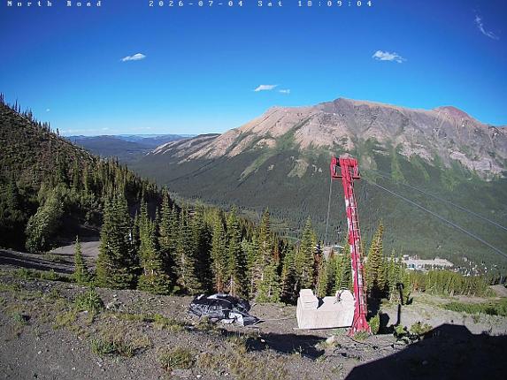 Webcam Castle Mountain: North Road