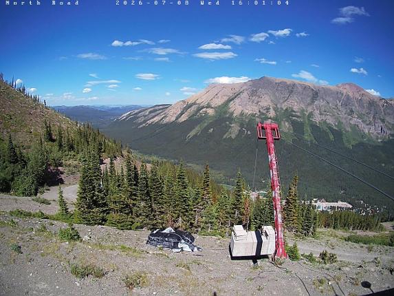 Webcam Castle Mountain: North Road