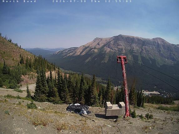 Webcam Castle Mountain: North Road