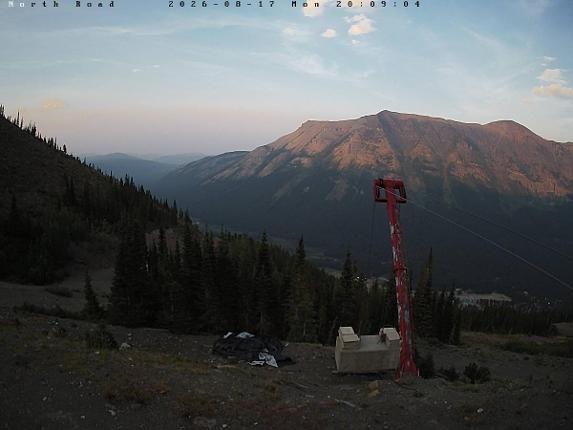 Webcam Castle Mountain: North Road