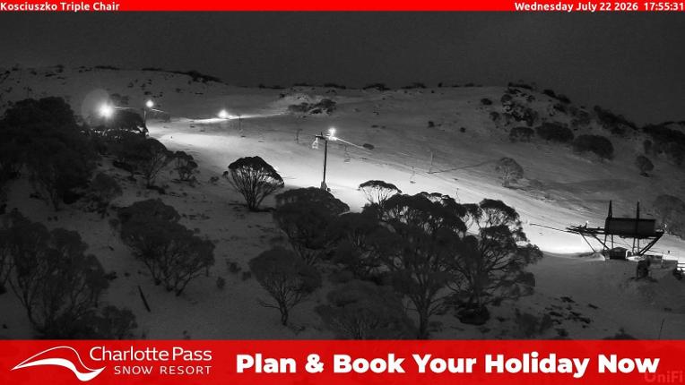 Webcam Charlotte Pass: Kosciuszko triple chair