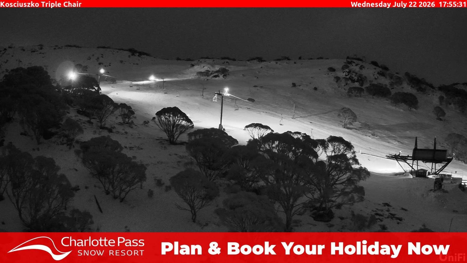 Webcam Charlotte Pass: Kosciuszko triple chair