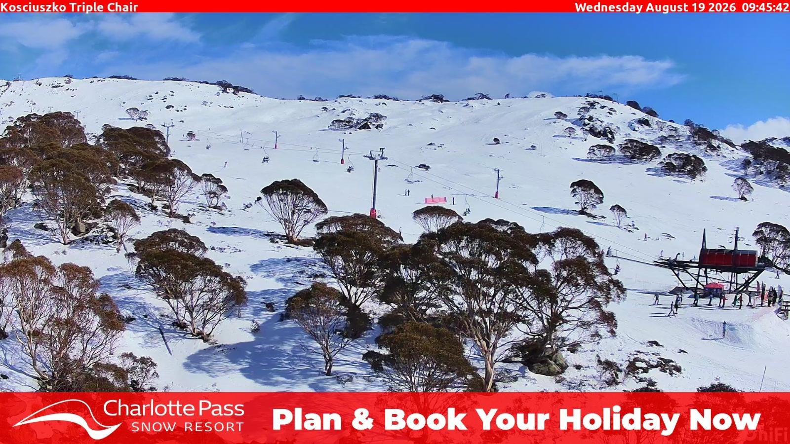Webcam Charlotte Pass: Kosciuszko triple chair