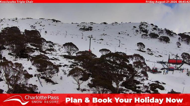 Webcam Charlotte Pass: Kosciuszko triple chair