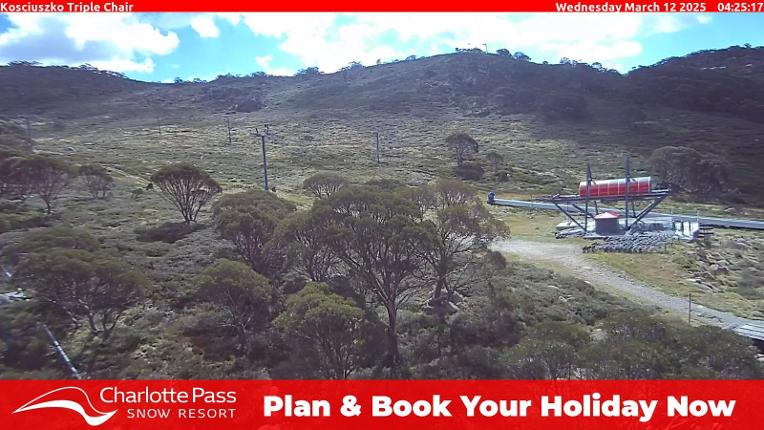 Webcam Charlotte Pass: Kosciuszko triple chair