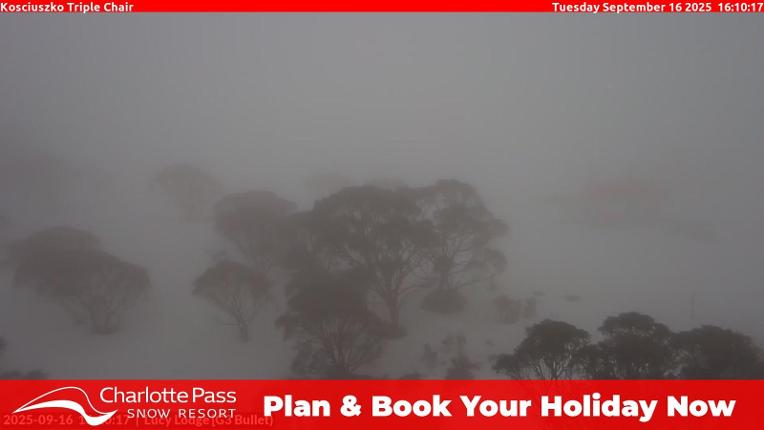 Webcam Charlotte Pass: Kosciuszko triple chair