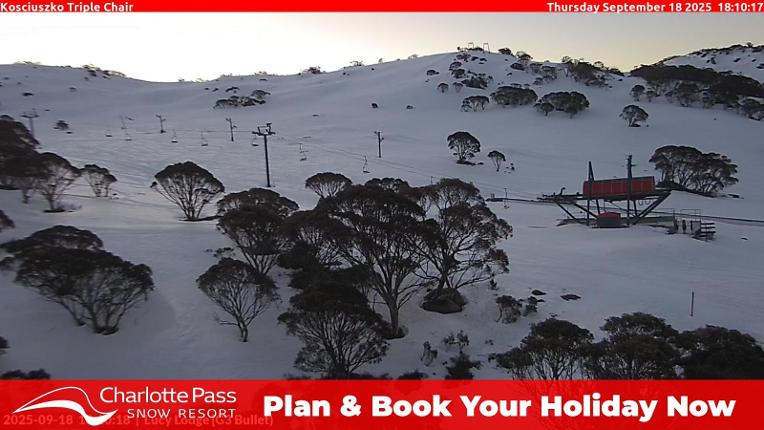 Webcam Charlotte Pass: Kosciuszko triple chair