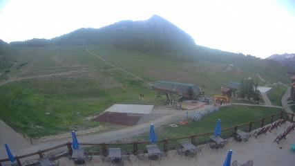 Crested Butte: Base area (skicb.com)