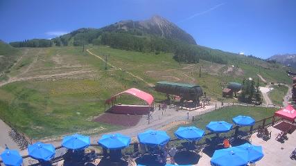 Crested Butte: Base area (skicb.com)