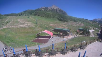 Crested Butte: Base area (skicb.com)