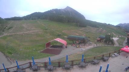 Crested Butte: Base area (skicb.com)