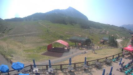 Crested Butte: Base area (skicb.com)