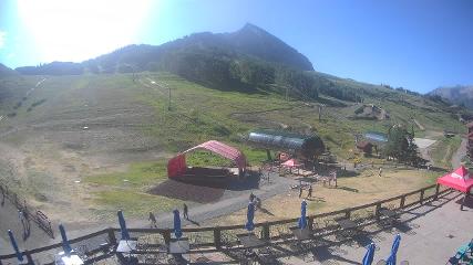 Crested Butte: Base area (skicb.com)