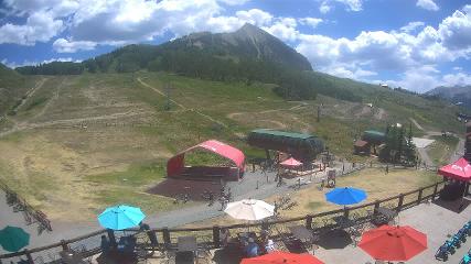 Crested Butte: Base area (skicb.com)